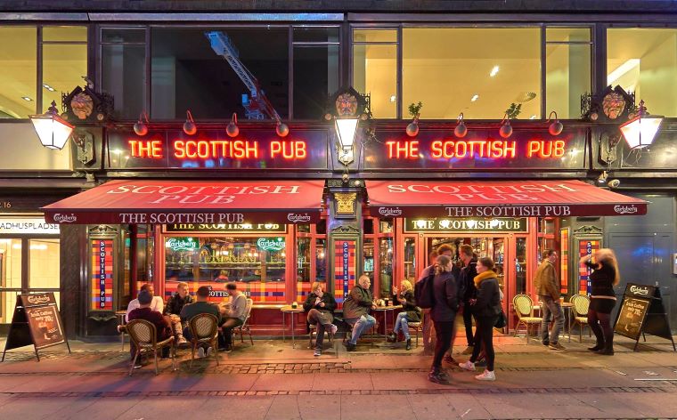 10 Spectacular Scottish Pubs